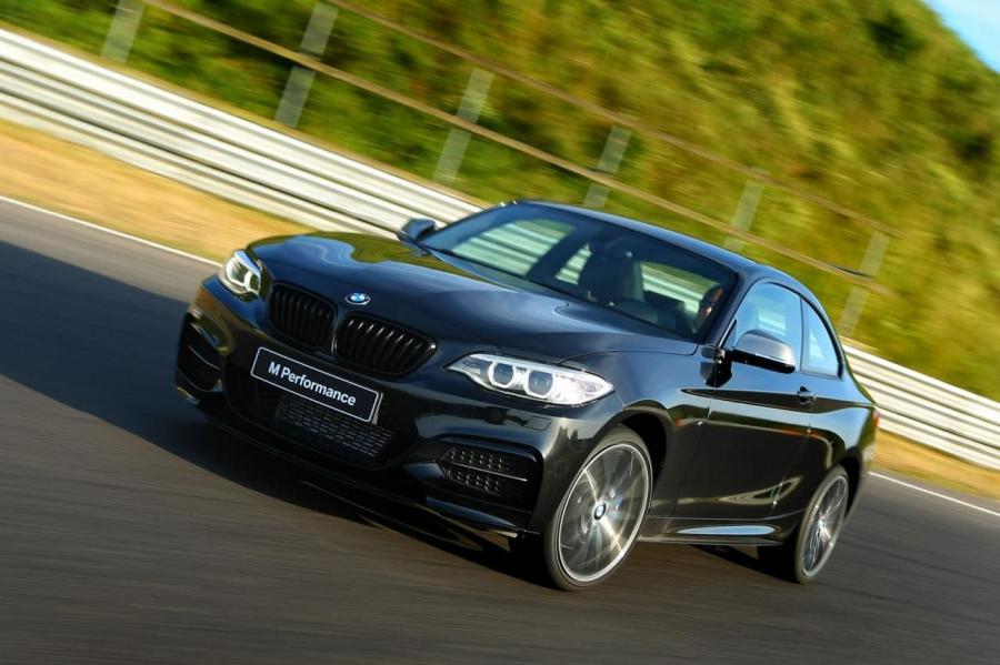  BMW M235i Track Edition 2014 года  (фото 12 из 30)